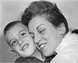 Readers serve up mothers' recipes, anecdotes