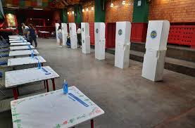 În satul tăuni sunt 246 de alegători, din care până la ora 16,00 au votat peste 30%. SecÈiile De Votare Organizate In OraÈe Din Romania Pentru CetÄÈenii Moldoveni Se Deschid DuminicÄ La Ora 07 00 Lista Fritz DupÄ Zeci De Ani De Oligarhie CorupÈie Èi SÄrÄcie Moldova Are Èansa