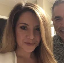 Lynette Giberson's Instagram, Twitter & Facebook