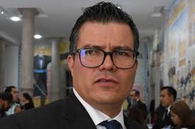 Lo único que les interesa es que fluya el espectáculo y el dinero»