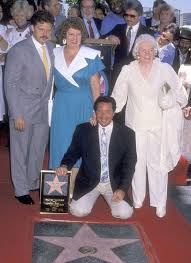 In the united states and canada, jones just missed the top ten with daughter of darkness. Tom Jones Son The Touching Remark Sir Tom Made Of Son Mark As Estranged Son Snubbed Celebrity News Showbiz Tv Express Co Uk