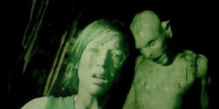 The descent part 2 is a 2009 british adventure horror film and sequel to the 2005 horror film the descent. The Descent 2 Ending Sarah S Fate Explained Screen Rant