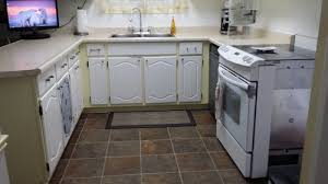 what colour do i paint my 1970's kitchen