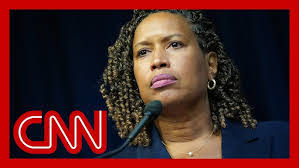 Layla Collins's Instagram, Twitter & Facebook