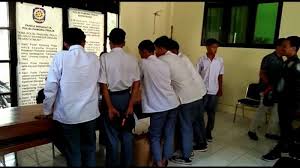 Satpol pp kota cirebon mengucapkan selamat menunaikan ibadah puasa tahun 1441 hijriah. Satpol Pp Kabupaten Cirebon Amankan Enam Orang Pelajar Yang Bolos Sekolah Tribun Cirebon