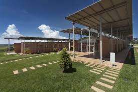 Quella stessa bellezza che gino ha sempre messo al centro di ogni cura, ogni terapia. Uganda Progettato Da Renzo Piano L Ospedale Pediatrico Di Emergency
