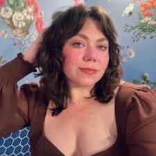 Ashley Meeks's Instagram, Twitter & Facebook