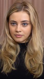 josephine langford balayage hair blonde actresses blonde hair color