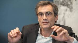 Journaliste harcelée à un festival littéraire! Que s'est-il passé? - Imagen principal del artículo