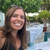 Colleen Morrill's Instagram, Twitter & Facebook