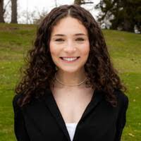 Emma Simon's Instagram, Twitter & Facebook