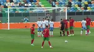 Francia vs alemania alemania vs francia 2016 griezmann alemania alemania vs italia eurocopa 2016 alemania francia francia francia alemania partido alemania francia gol goles penal penales portugal vs francia las memes calientan la final de la euro 2016 elliott kbdavis. Eurocopa 2021 Carne De Memes La Peor Falta Directa De Cristiano Ronaldo En Toda Su Carrera Marca