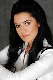 Fahriye evcen in love bird (çalıkuşu) with burak özçivit fahriye evcen biography. Fahriye Evcen Movies Age Biography
