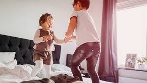 Kinder und jugend in singen präsentiert die jugendhäuser blaues haus, südpol und jugendtreff nordstadt sowie mobile jugendarbeit und jugendreferat in singen am hohentwiel. Sport Zu Hause Ubungen Fur Die Ganze Familie Sparkasse De