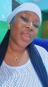 I hope no one minds me just feeling super loved for a minute, today is my  birthday and I asked my boyfriend for a Twilight cake and boy did he  deliver! I'm