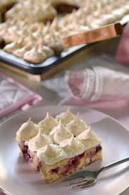 Beerenkuchen Mit Baisertupfen Rezept Beerenkuchen Kuchen Kuchen Und Torten