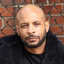 Kevin Bigbee's Instagram, Twitter & Facebook