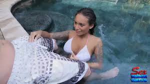 Cütlük suyun altında cinsi əlaqədə olmaq üçün uzun müddət nəfəslərini  tutmağı öyrənib