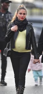 In the game fifa 21 his overall rating is 68. Man Utd Star Paul Pogba S Girlfriend Maria Salaues Displays Huge Baby Bump Mirror Online