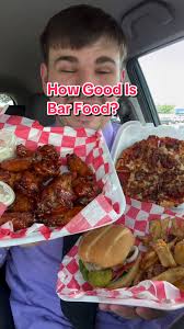 Luke Collins Food Review Bowling Green