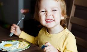 Anche se puoi diventare più alto prendendoti cura del tuo corpo, devi considerare che la statura è determinata principalmente dal segui una dieta sana e nutriente per crescere fisicamente. Serve Una Sana Alimentazione Per Crescere Bene I Bambini Prima Bergamo