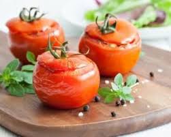 Recette De Tomates Farcies Legeres Aux Pousses D Epinards Et Fromage Frais 0 Recette Tomates Farcies Recette Tomate Tomates