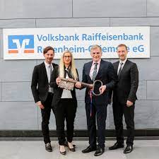 Sie interessieren sich für wichtige details und informationen. Neue Leiterin Der Hauptgeschaftsstelle Wirtschaft In Der Region