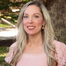 I cut my parents and siblings off because my dad is abusive, my mom enables  him and can be controlling herself… my siblings side with them for loyalty  reasons. I went to