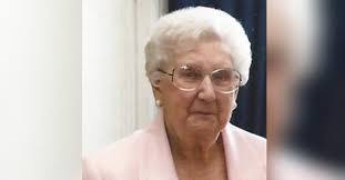 Connie Lamont's Instagram, Twitter & Facebook