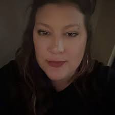 How does everyone get the elf's hands to stick to stuff?