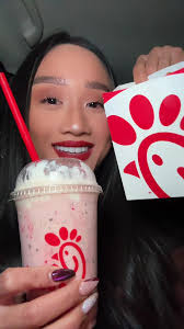 #foodiesushiqueen #mukbang #chickfila #peppermint #peppermintmilkshake