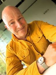 Try this strategy over the long weekend if you're drowning under the weight  of comparison with everyone else: A Reverse Bucket List 🪣