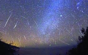Srpna, letošní maximum srpnového meteorického roje perseid. Spadajace Gwiazdy Perseidy Na Szczescie Co Slychac