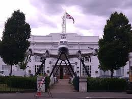 London croydon airport was britain's first major international airport. Croydon Airport You Enter Walking Under An Example Of The Last Plane To Fly From Here In 1959 Picture Of Croydon Airport Visitor Centre Tripadvisor