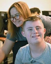 Kelly Karn's Instagram, Twitter & Facebook