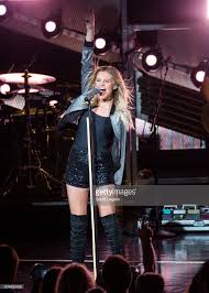 Kelsea Ballerini Performs At The 99 5 Wycd Hoedown 2017 At Dte Energy Kelsea Ballerini Hoedown Fashion Photoshoot