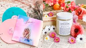The site owner hides the web page description. 20 Amazing Gifts For Taylor Swift Fans