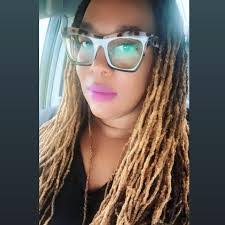 Sabrina Everett's Instagram, Twitter & Facebook