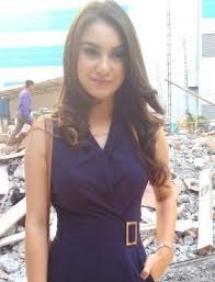 Irish juga pernah menjalin hubungan kedekatan dengan aktor rezky aditya dan saat ini tengah dekat dengan aktor. Irish Bella Dan Rezky Aditya Pantang Cemburuan
