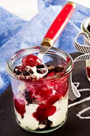 Veganes Vanille Crunch Trifle Rezept Lecker Laktosefreie Desserts Veganer Nachtisch Trifle