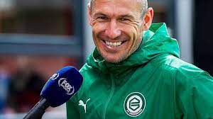 Beste voetbalvrienden, ik heb besloten om te stoppen met mijn actieve voetbalcarrière. Ex Fc Bayern Star Arjen Robben Spielt Beim Fc Groningen