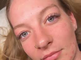 Lash set completion time and left eye challenges