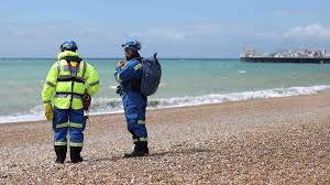 Women who died in sea off Brighton beach identified - BBC News