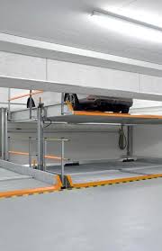 Wie Gelingt Eine Intelligente Flachennutzung Moderne Hausfassade Parkgarage Platz Sparen