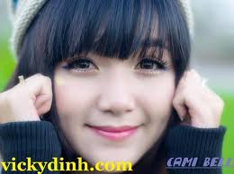 Kính áp tròng VICKYDINH: Chụp ảnh cùng thương hiệu