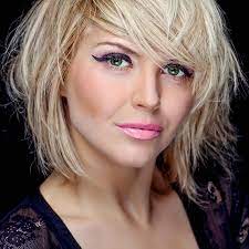 Ob mit sanften wellen frech mit einem langen pony oder. Freche Frisuren Halblang Haar Bild Frisurentrends 2018 Frauen Manner Frisuren 2018 Coole Frisuren Langhaarfrisuren Kurzhaarfrisuren