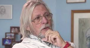 Le professeur déroule dans son lumineux bureau de l'institut. Didier Raoult Ses Revelations Tres Etonnantes Sur L Epouse Du Professeur Polemique