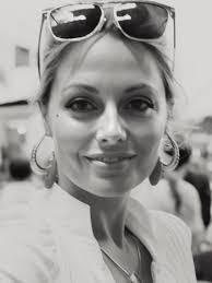 Alison Macdonald's Instagram, Twitter & Facebook