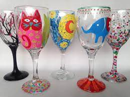 Paint Wine Glasses Perfect Idea For A Girls Night Out Or Bachelorette Party Idea Https Www Pinotspalette Com Naper Wine Glass Art Painting Glassware Glass