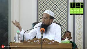 Haram jika isteri kecil hati, kemudian tak tegur suami? Ustaz Azhar Idrus Kenapa Dajjal Mata Satu Ustaz Azhar Idrus Seislam Com